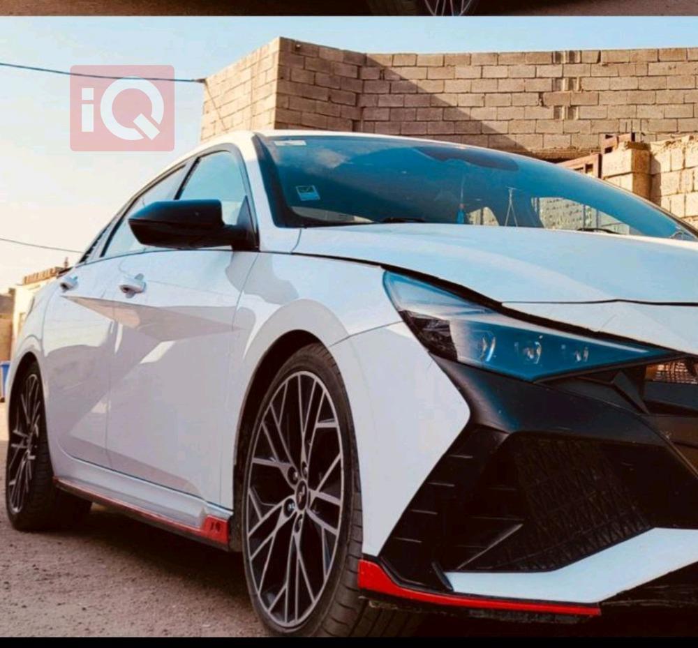 هیوندای ئەلەنترا